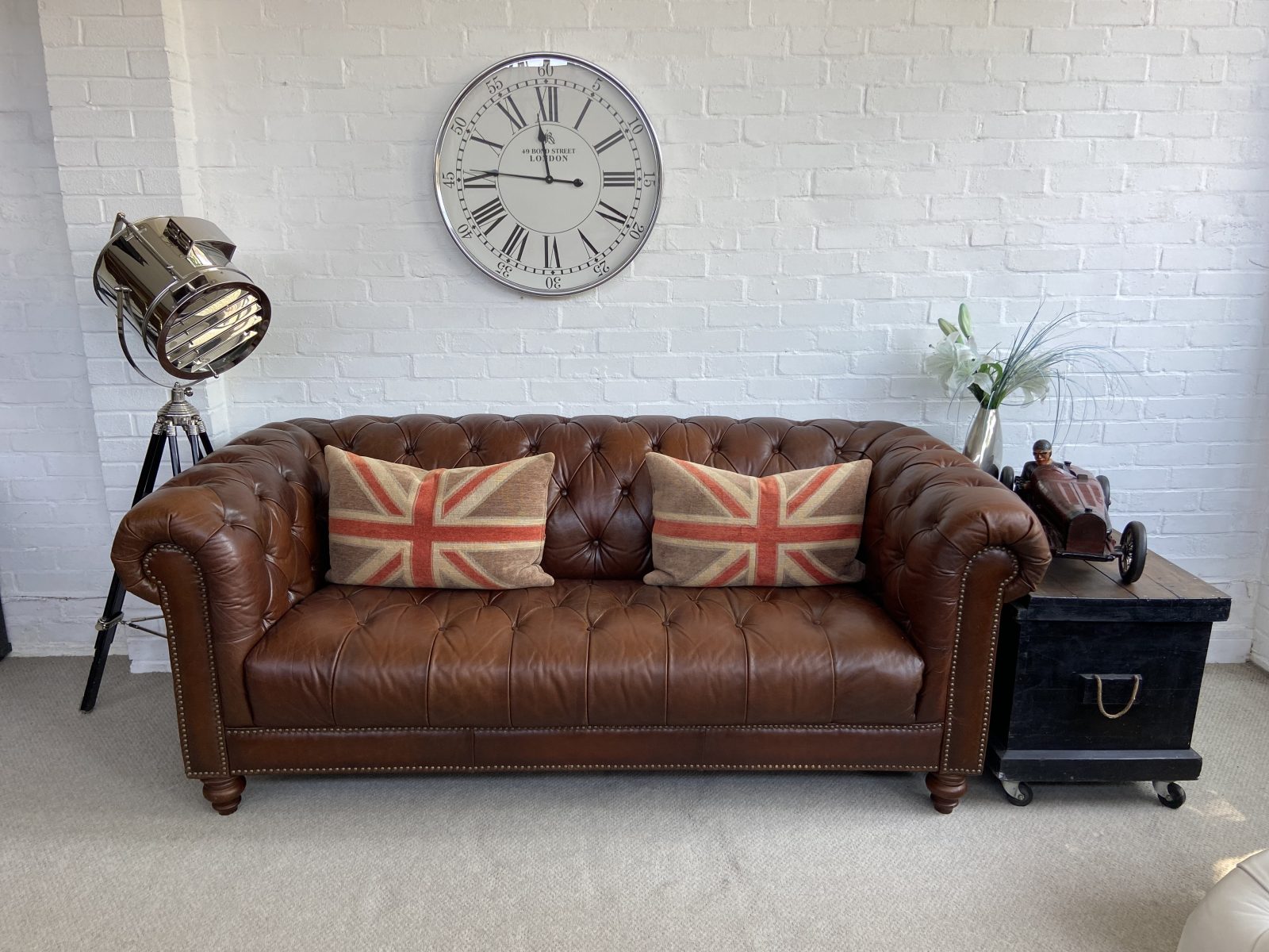 Stunning Premium Chesterfield Sofa.